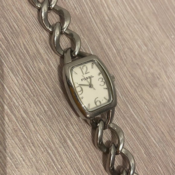 Silver Fossil Watch - Picture 3 of 4